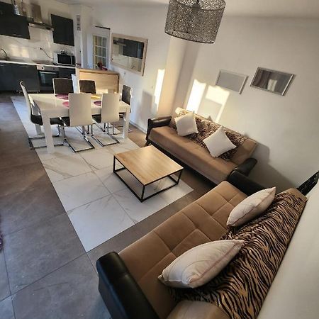 Апартаменти Flat Genay  Екстер'єр фото